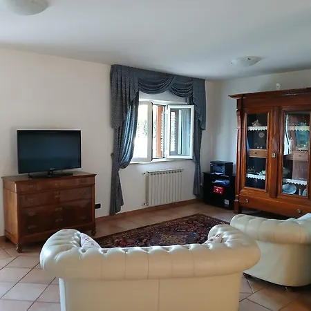 La Casa Di Ale * Latina