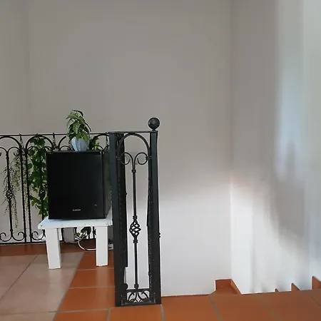 La Casa Di Ale Latina