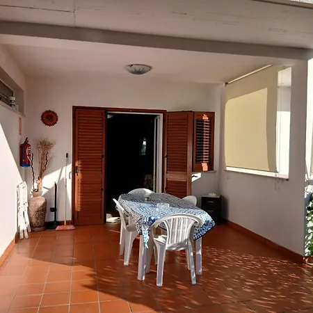 ヴィラ La Casa Di Ale ラティーナ